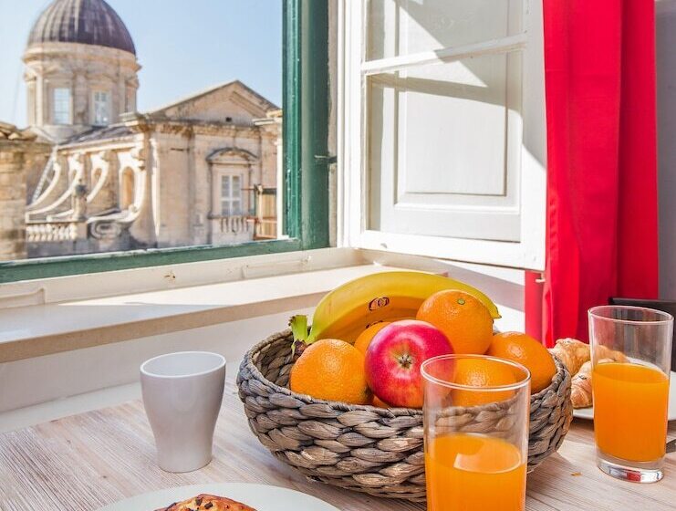 Kenova Apartments Old Town