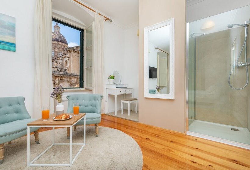 Kenova Apartments Old Town