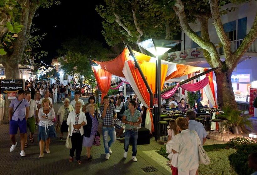 ベッドアンドブレックファースト Albergo Villa Lucia