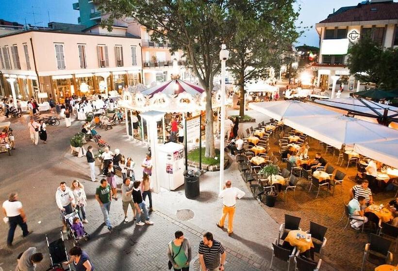 ベッドアンドブレックファースト Albergo Villa Lucia