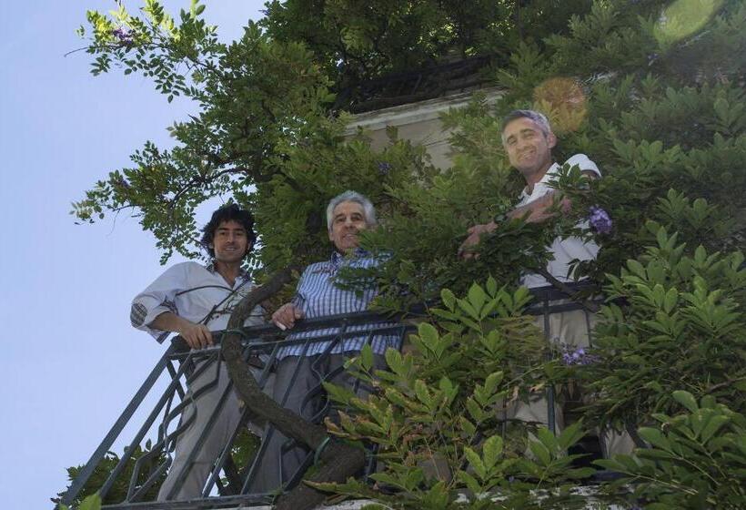 ベッドアンドブレックファースト Albergo Villa Lucia