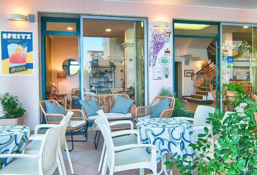 ベッドアンドブレックファースト Albergo Villa Lucia