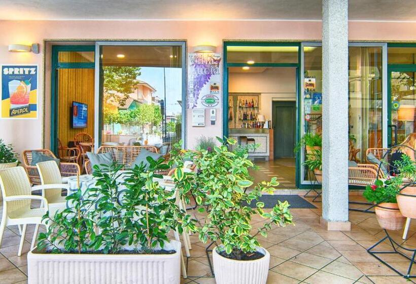 ベッドアンドブレックファースト Albergo Villa Lucia