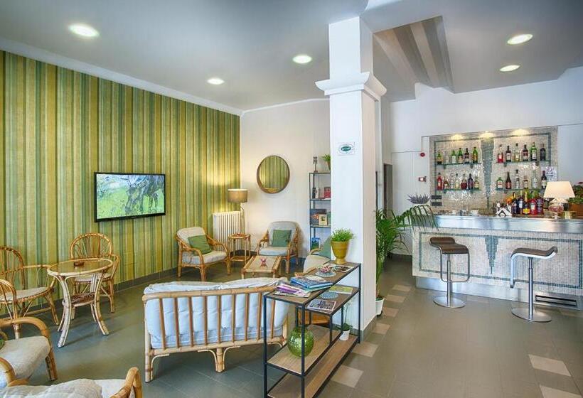 ベッドアンドブレックファースト Albergo Villa Lucia