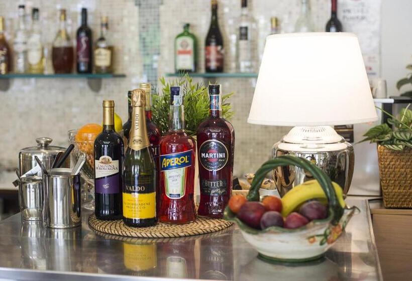 تختخواب و صبحانه Albergo Villa Lucia