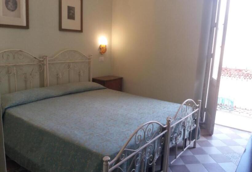 住宿加早餐  Antico Palazzo Spinola