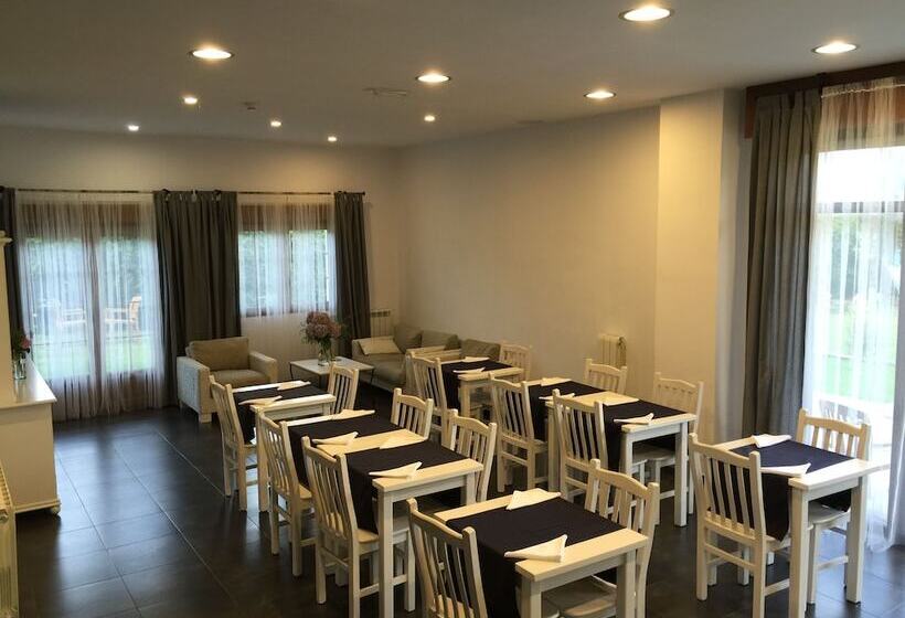 مبيت وإفطار Hosteria La Moraleja