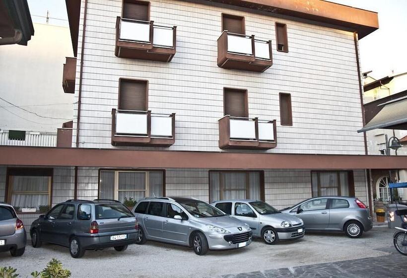 ベッドアンドブレックファースト Villa Dei Fiori