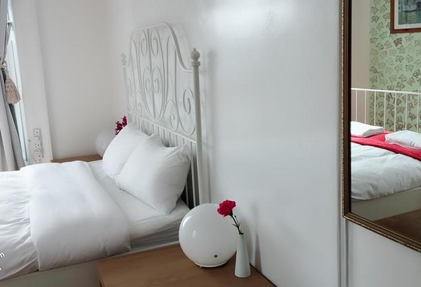 تختخواب و صبحانه Edinburgh Travel Guest House