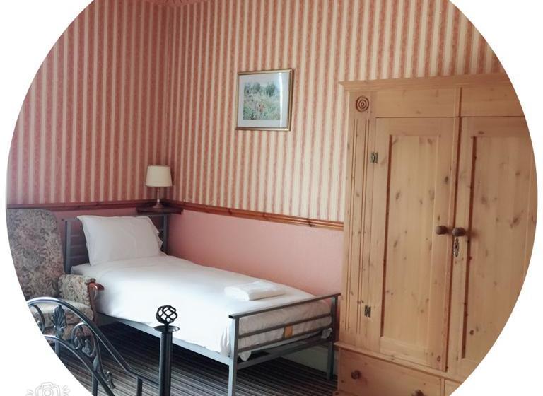 تختخواب و صبحانه Edinburgh Travel Guest House