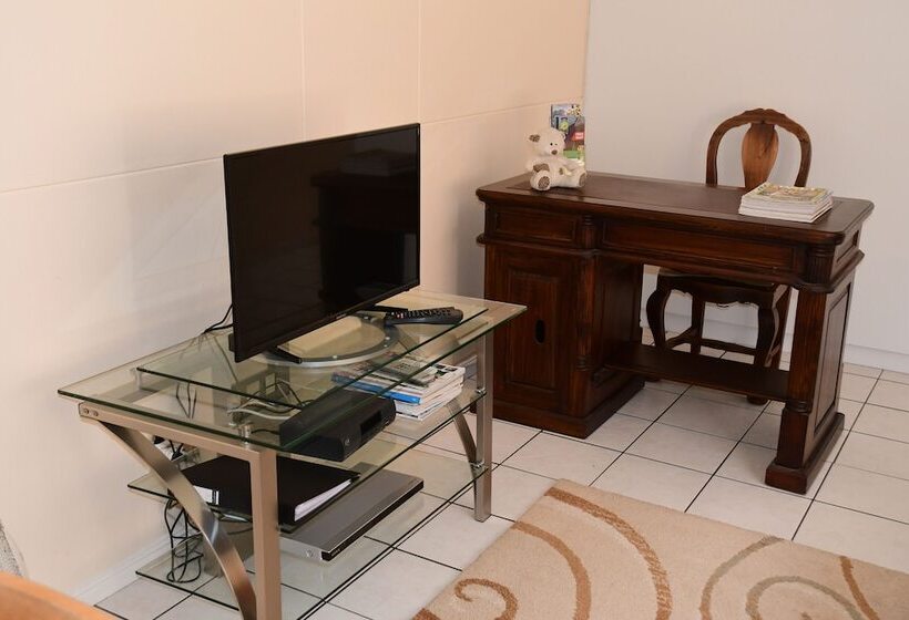 Bradclin Sport Newlands