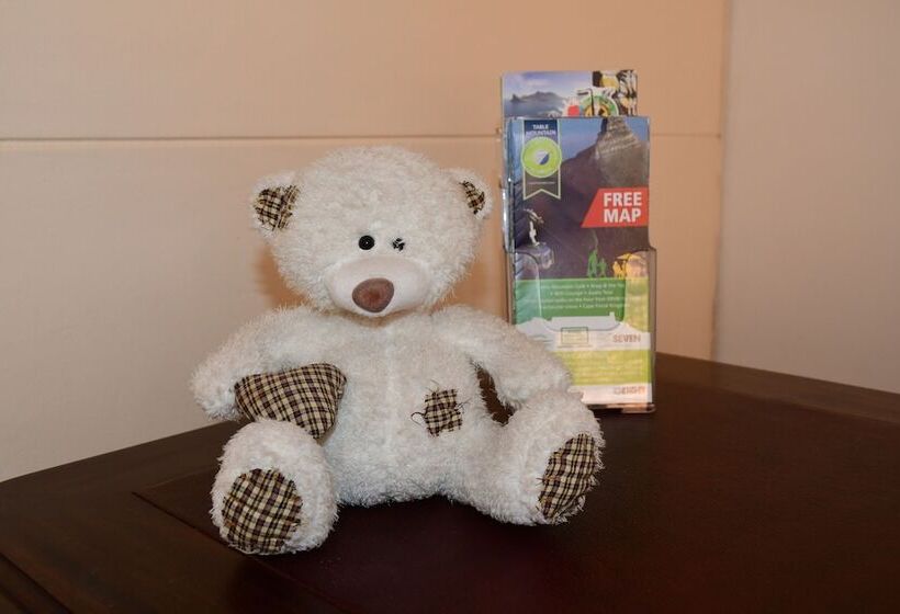 Bradclin Sport Newlands