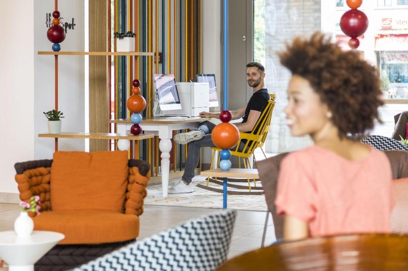 Capri By Fraser Berlin