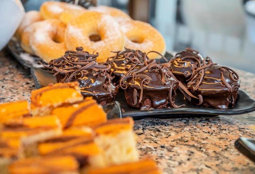 Dionysos Hotel & Suites