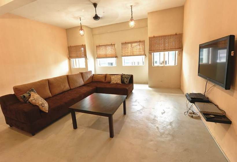 Harbourside Backpackers  Hostel