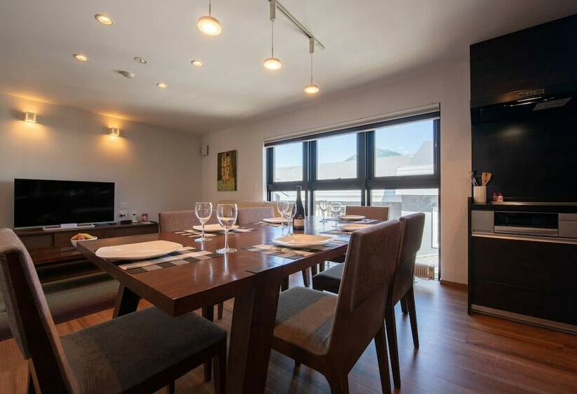 Holiday Niseko Flow Niseko