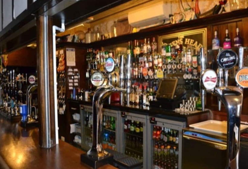 مسافرخانه The Queens Head