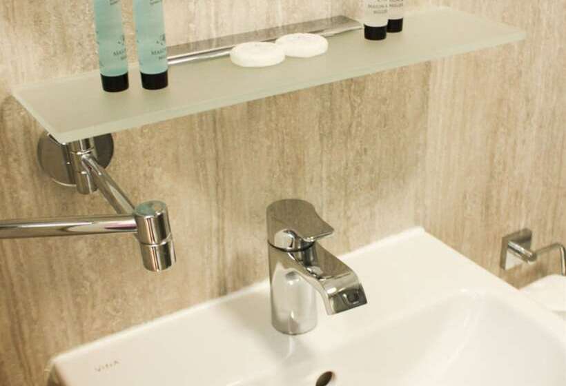 مسافرخانه The Queens Head