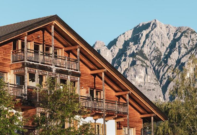 Berghotel Majarei