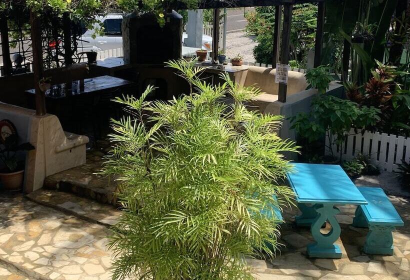 فندق All Seasons Belize