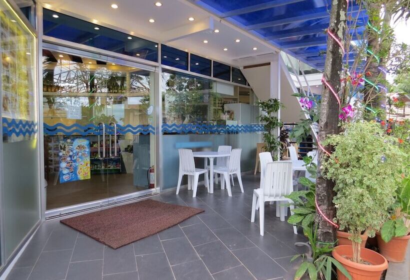 Отель Alon Travelers Lodge