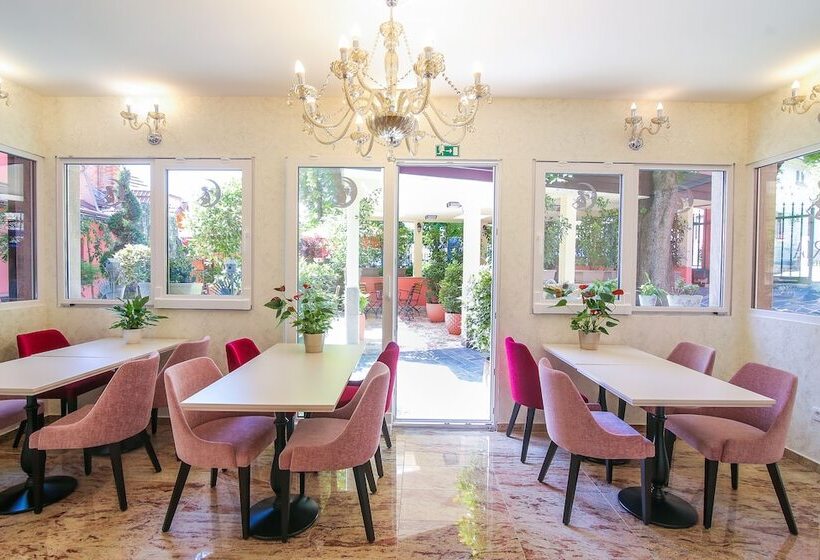 Boutique Hotel Asteria