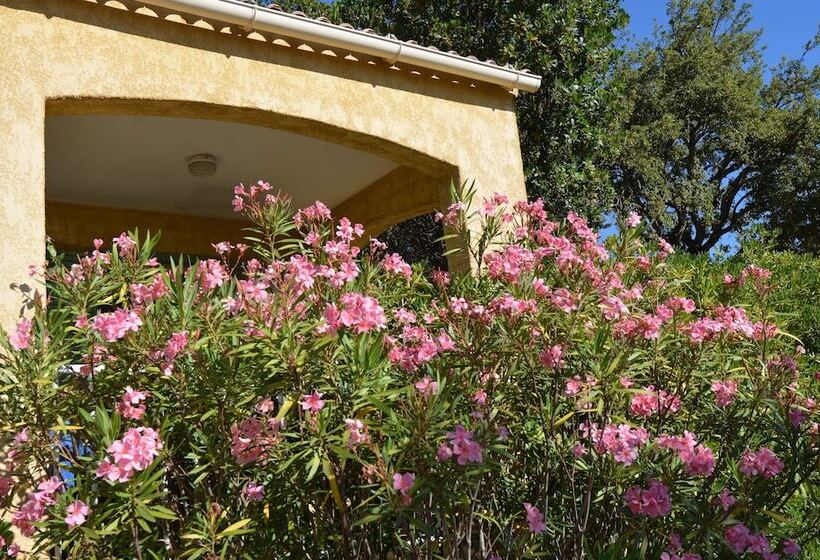 Отель Résidence Chiar Di Luna