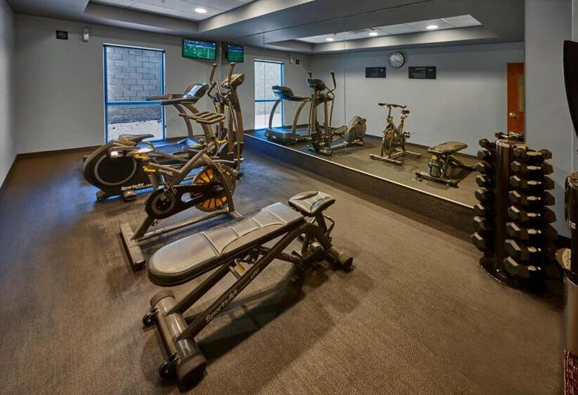 Отель City Express By Marriott Celaya Galerias