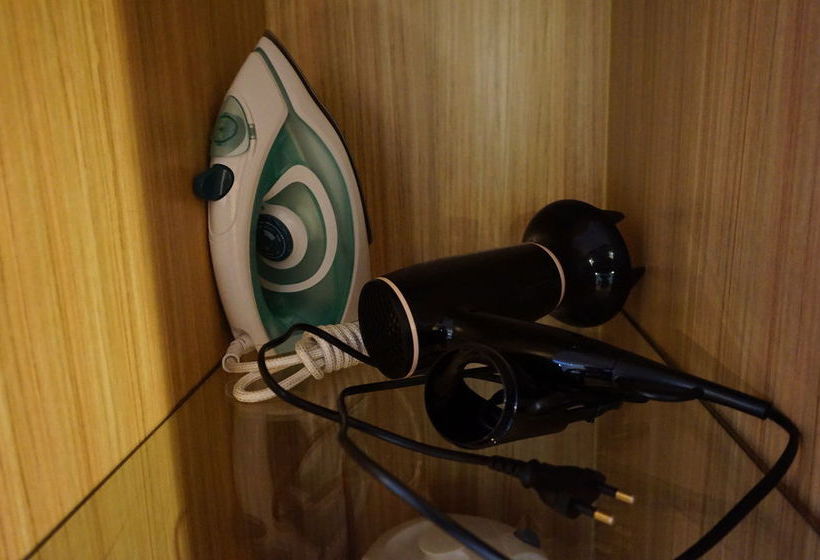 Отель Daosavanh 2