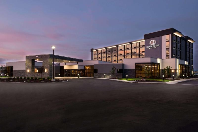 בית מלון כפרי Doubletree By Hilton Lafayette East, In