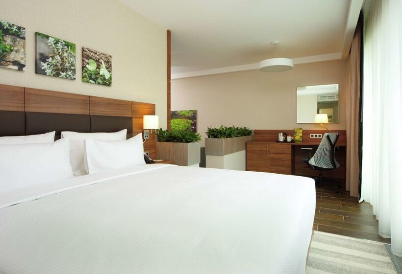 בית מלון כפרי Hilton Garden Inn Moscow Krasnoselskaya