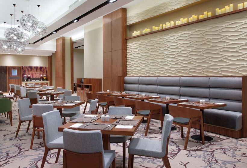 בית מלון כפרי Hilton Garden Inn Moscow Krasnoselskaya