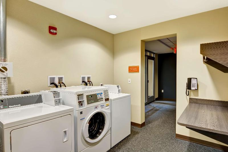 هتل Home2 Suites By Hilton Dickson City Scranton