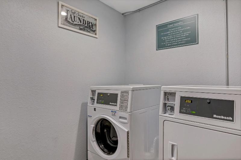 酒店 Iris Garden Inn