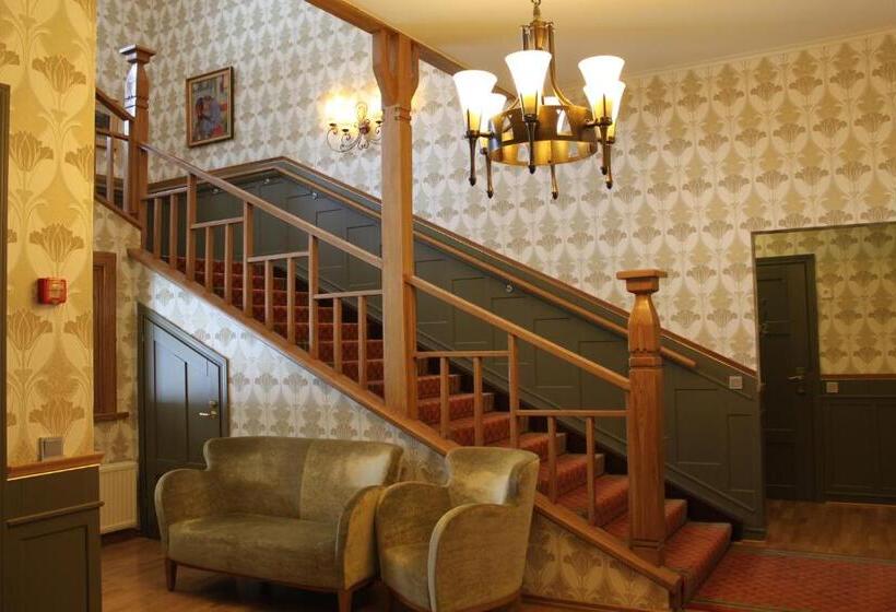 בית מלון כפרי Kruunupuisto