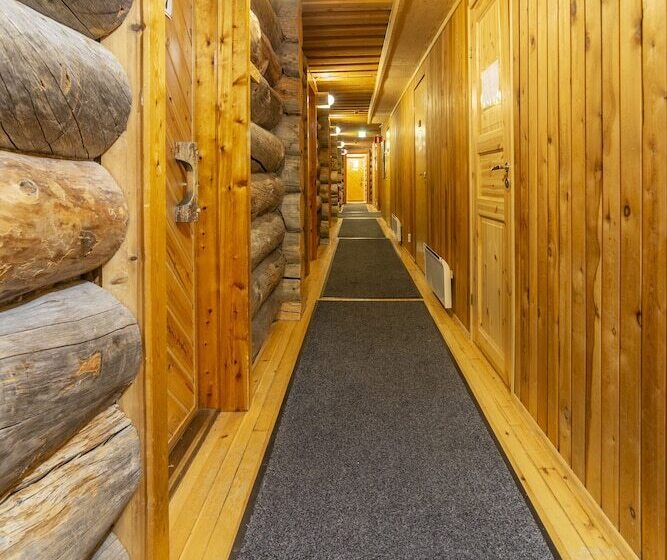 호텔 Kuukkeli Log Houses Porakka Inn