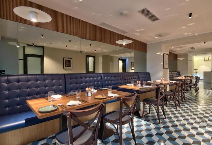 هتل La Falconeria