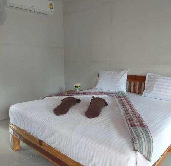 Отель Lanta Cottage Sha Plus