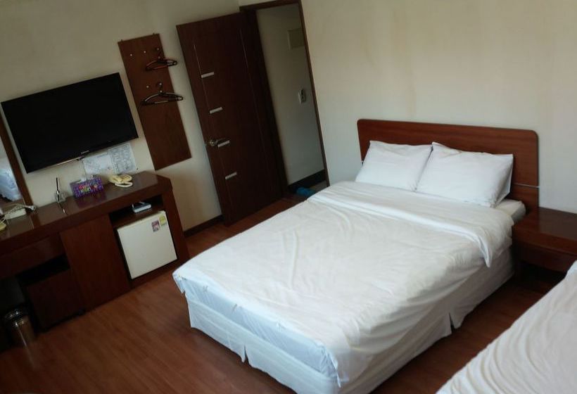 בית מלון כפרי Lighthouse