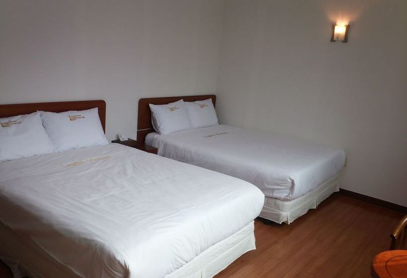 בית מלון כפרי Lighthouse