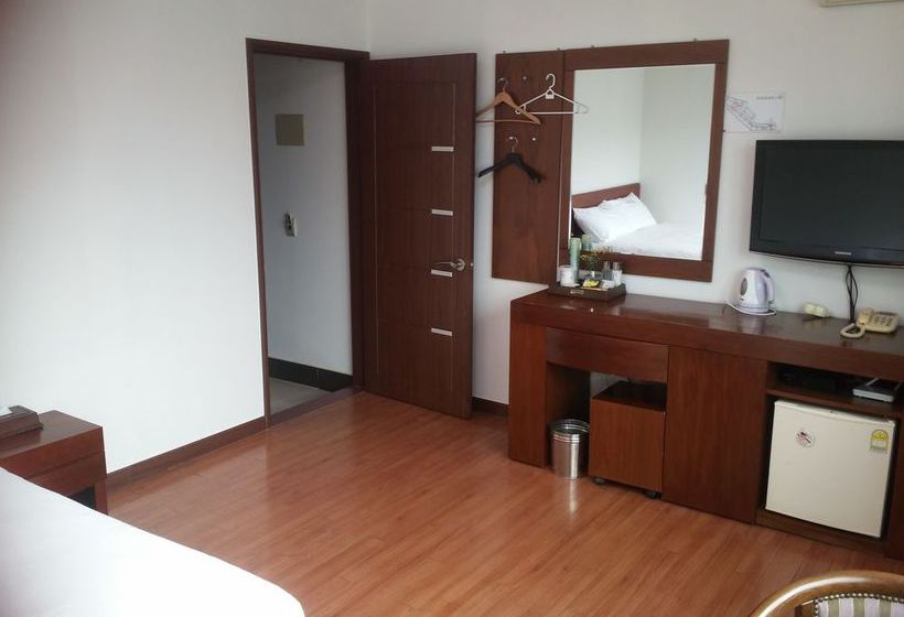 בית מלון כפרי Lighthouse