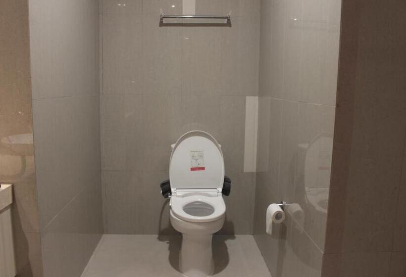 هتل Mercure Jayapura