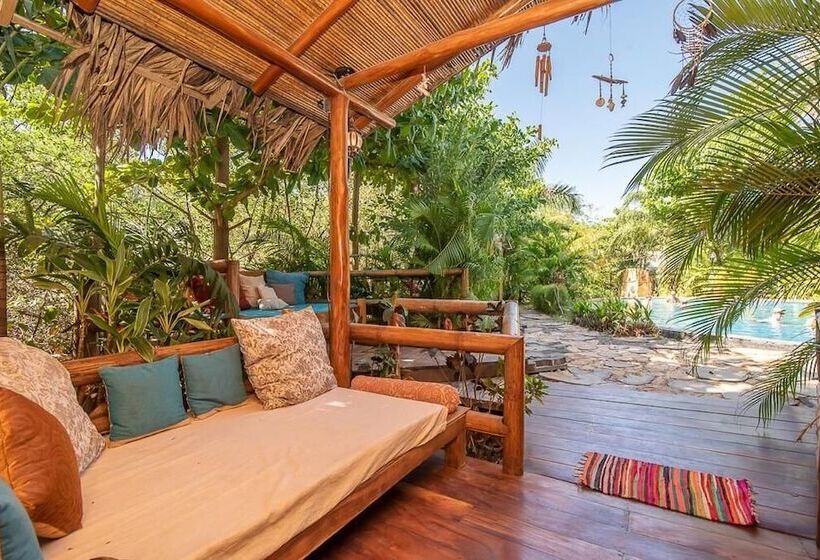 酒店 Ocho Artisan Bungalows