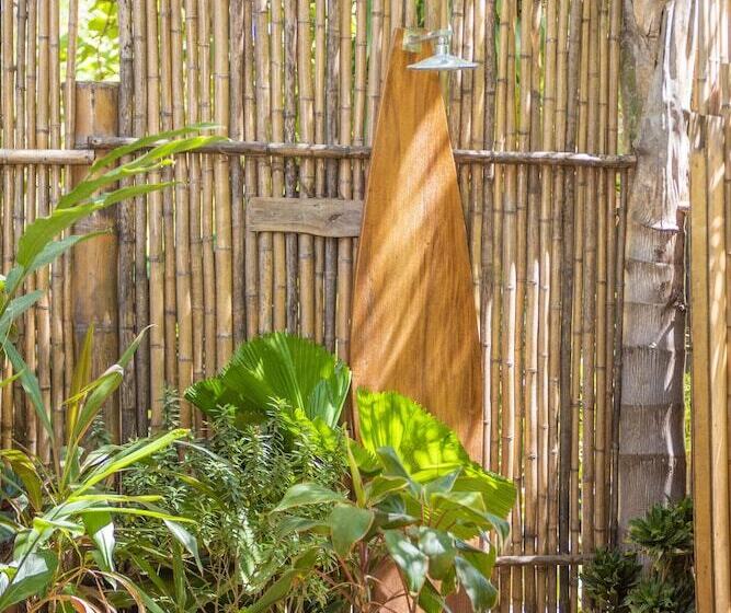 酒店 Ocho Artisan Bungalows