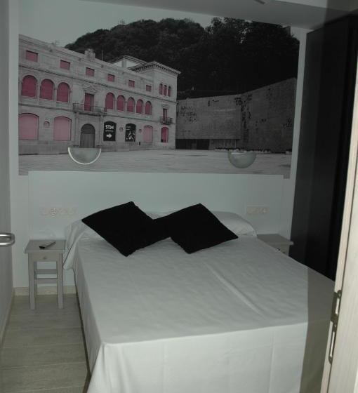 호텔 Pensión Koxka