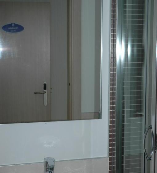 호텔 Pensión Koxka