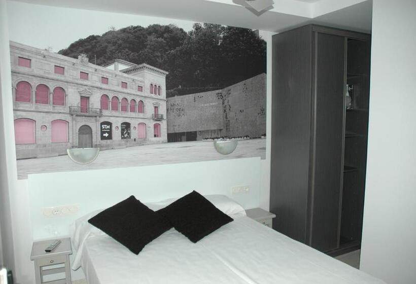 호텔 Pensión Koxka