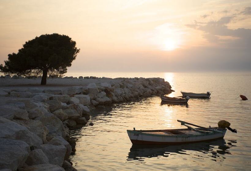 בית מלון כפרי Rivalmare Boutique