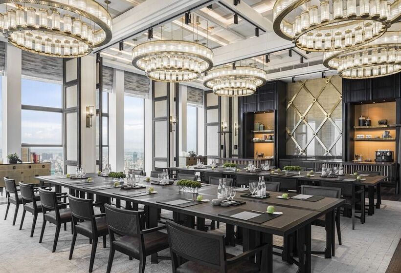 בית מלון כפרי Rosewood Phnom Penh