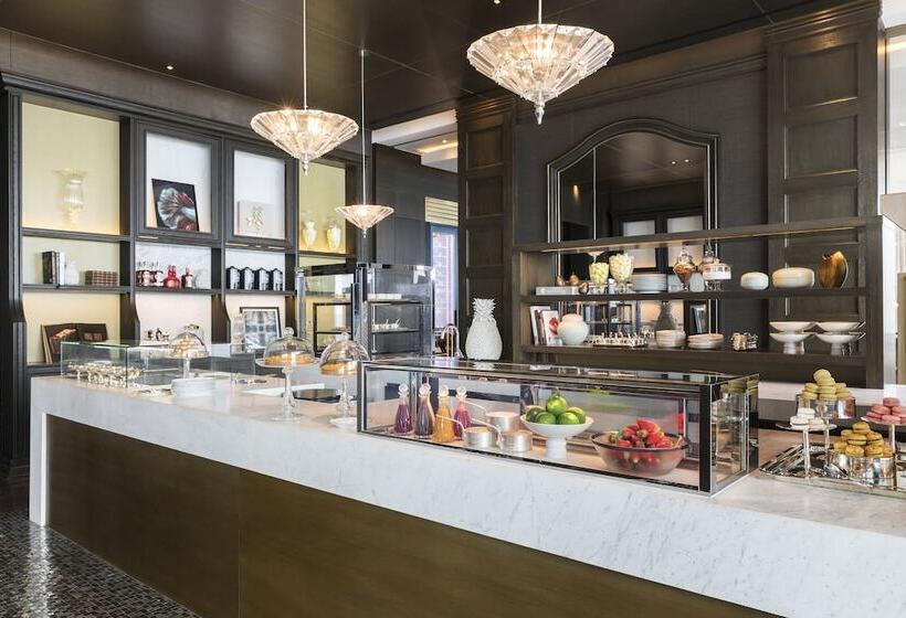 בית מלון כפרי Rosewood Phnom Penh